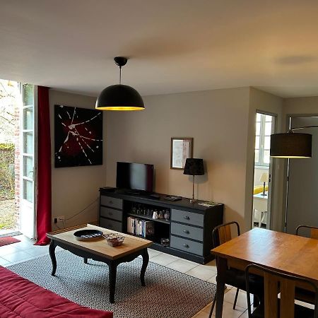 Les Apparts Du Phare Honfleur Exterior photo
